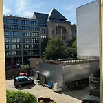 Simple Room Berlin Mitte Artist And Lgbtq Friendly